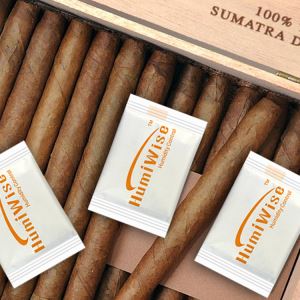 Vaum Pob Ntawv 60g Rau Cigars Box Nrog 25 Cigars